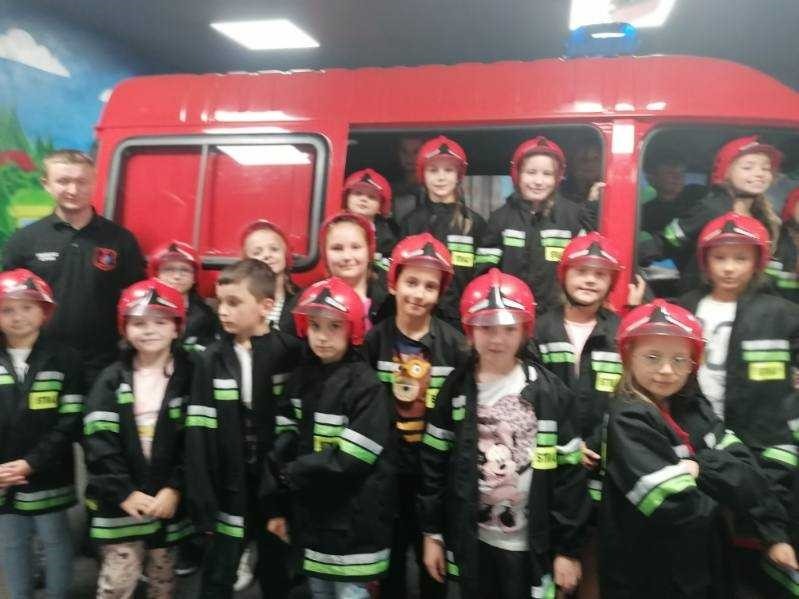 Zajęcia edukacyjne w Interaktywnym Centrum Pożarnictwa w Dobczycach - Obrazek 1