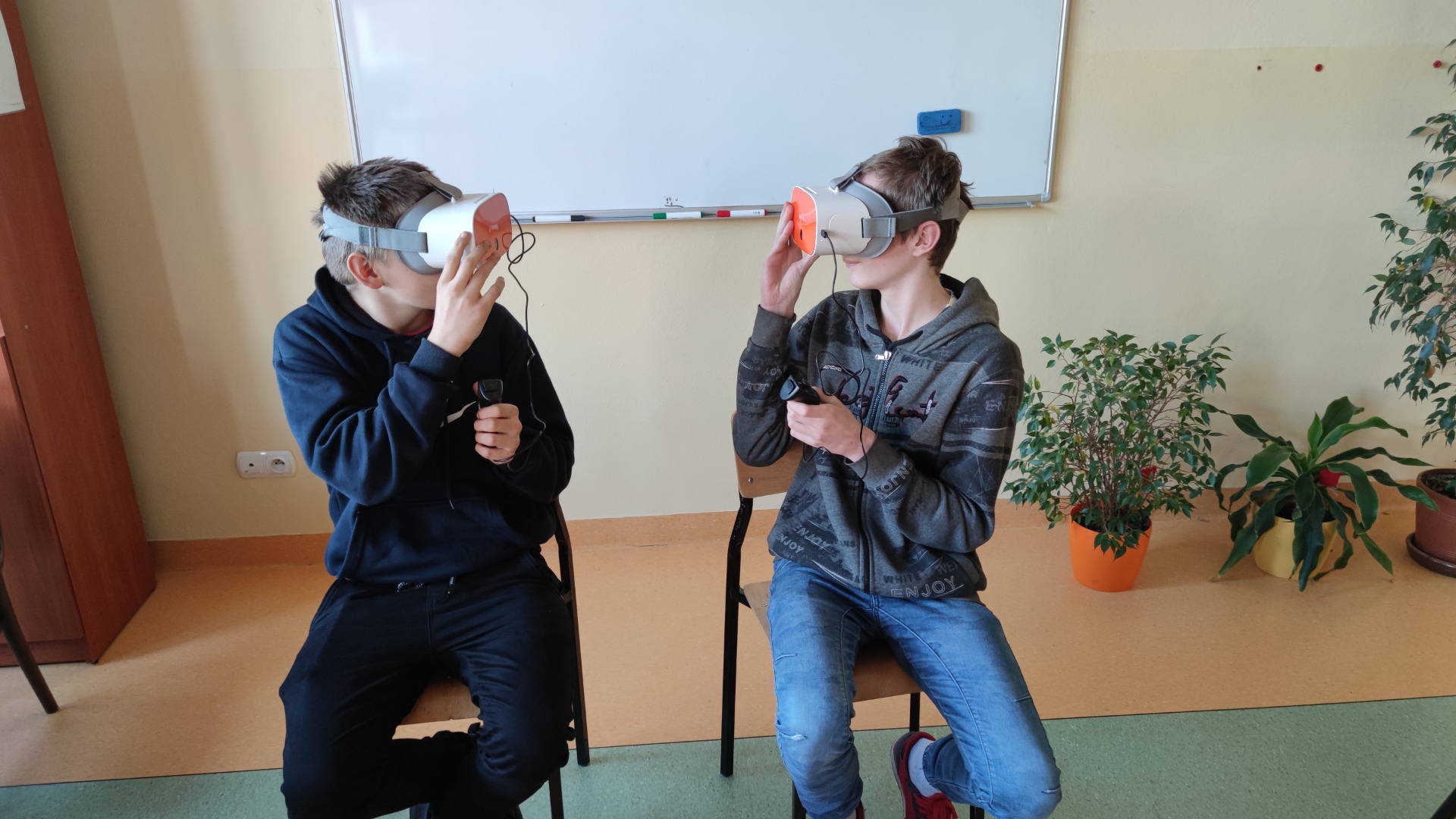 Lekcje informatyki z wykorzystaniem okularów wirtualnej rzeczywistości (VR) - Obrazek 2