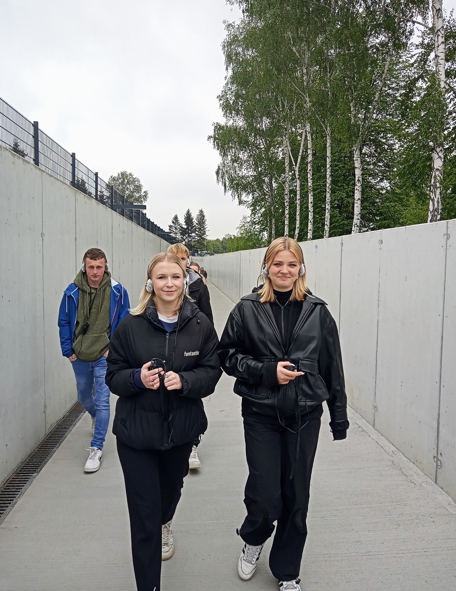 ,,Jedenaste. Nie bądź obojętny” – wizyta uczniów RST  w Miejscu Pamięci Państwowym Muzeum Auschwitz-Birkenau w Oświęcimiu - Obrazek 4