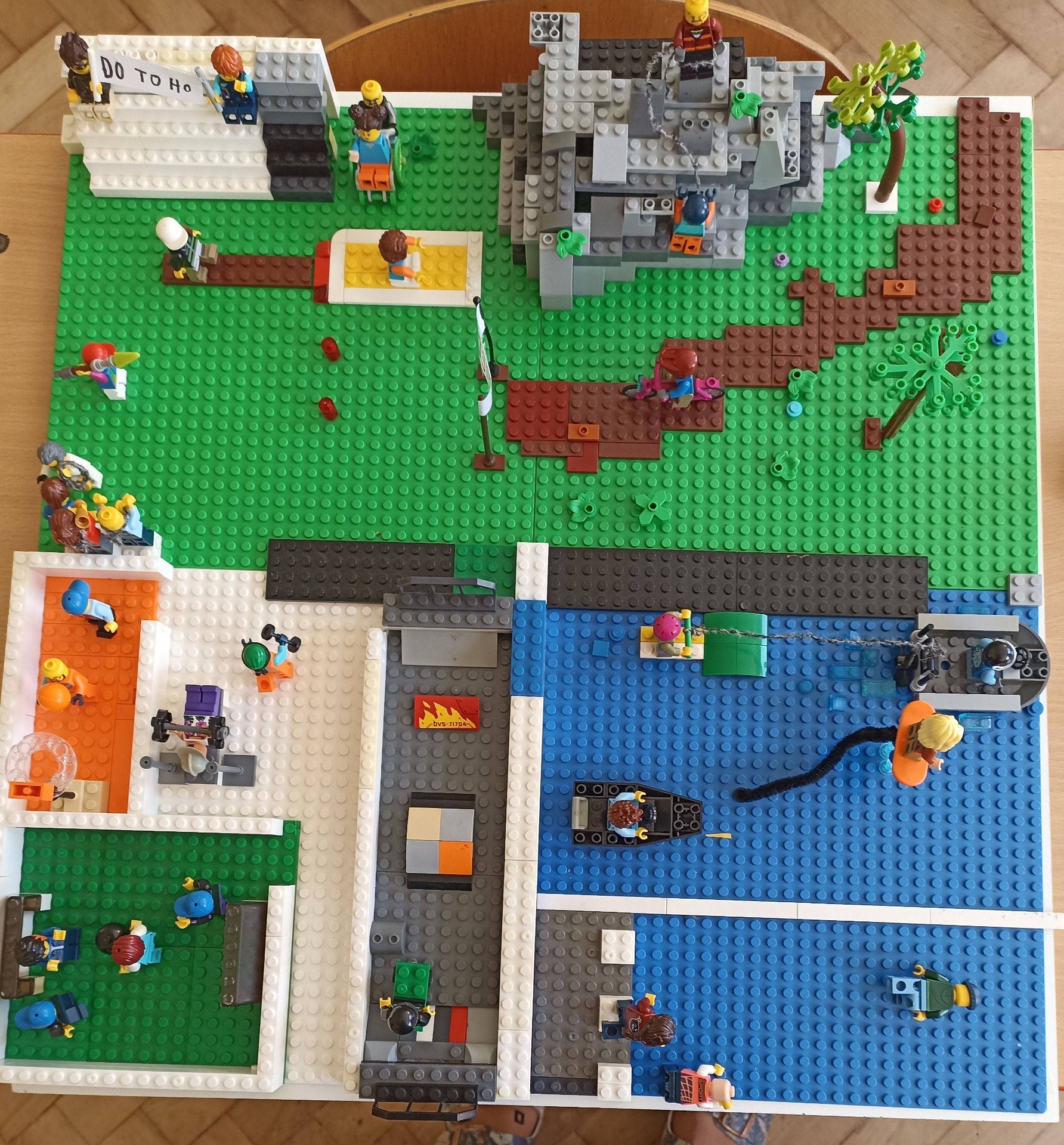 1. miesto v kategórií práce dvojíc - LEGO súťaž - Obrázok 2