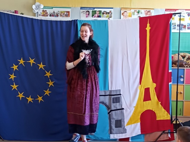 Teatrzyk  „ Muzyczne podróże po Europie” w przedszkolu - Obrazek 5