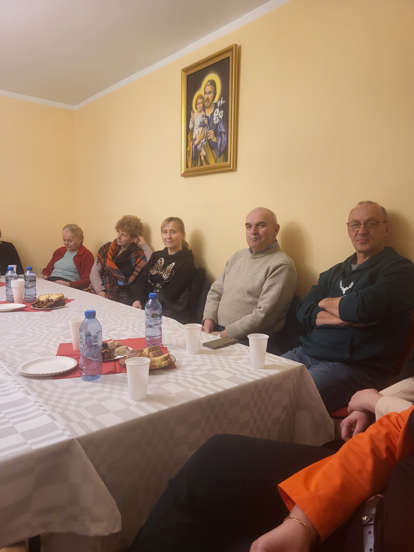 Pierwsze spotkanie nowo powołanej parafialnej rady duszpasterskiej - Obrazek 4