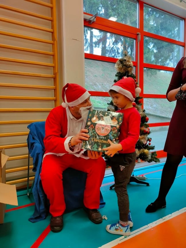 Wizyta Świętego Mikołaja w przedszkolu - Obrazek 4