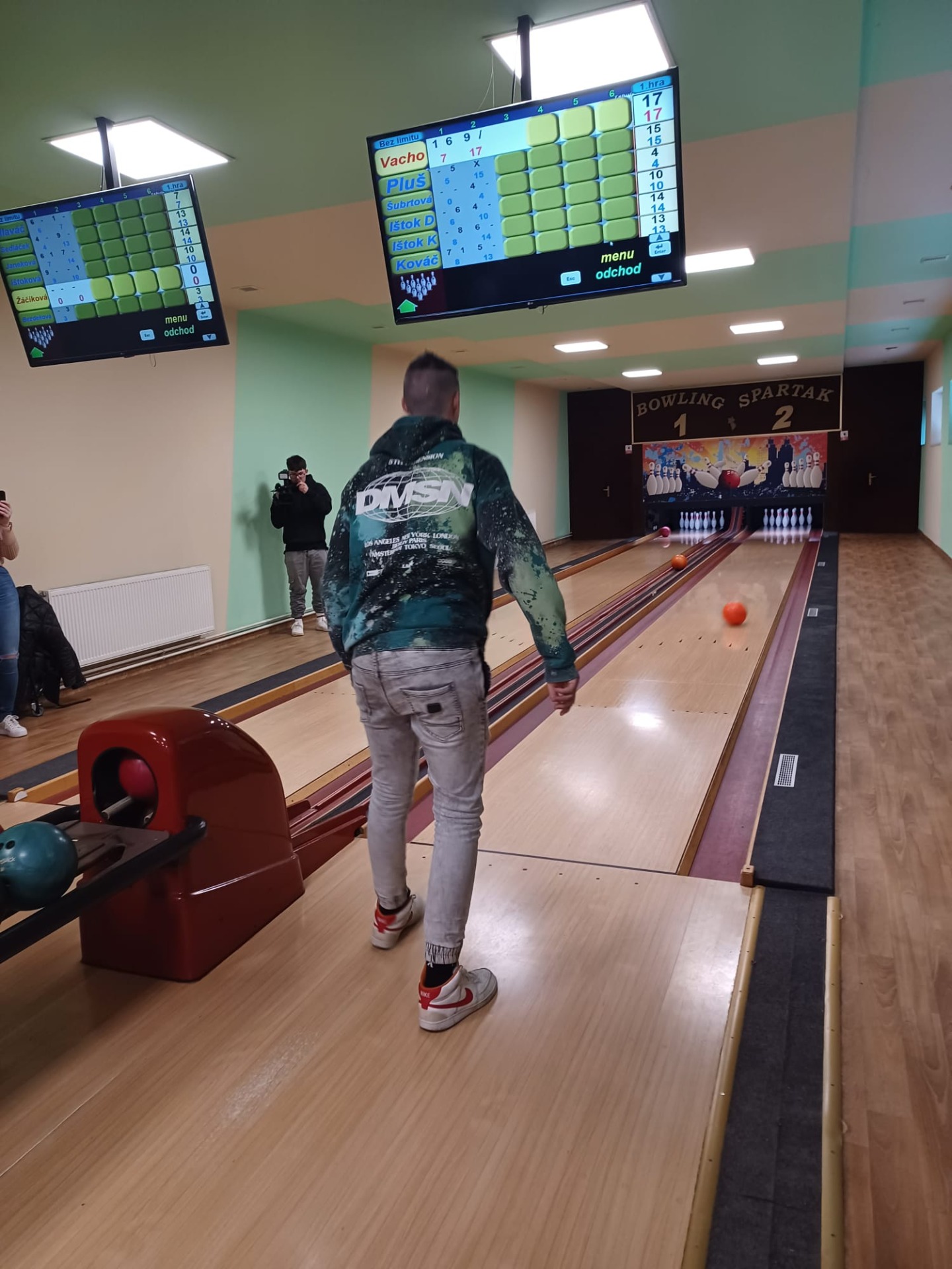 Turnaj v bowlingu - Obrázok 1