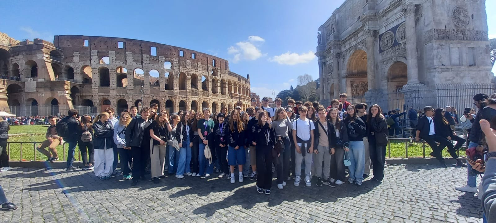 Zdjęcie grupowe pod Koloseum