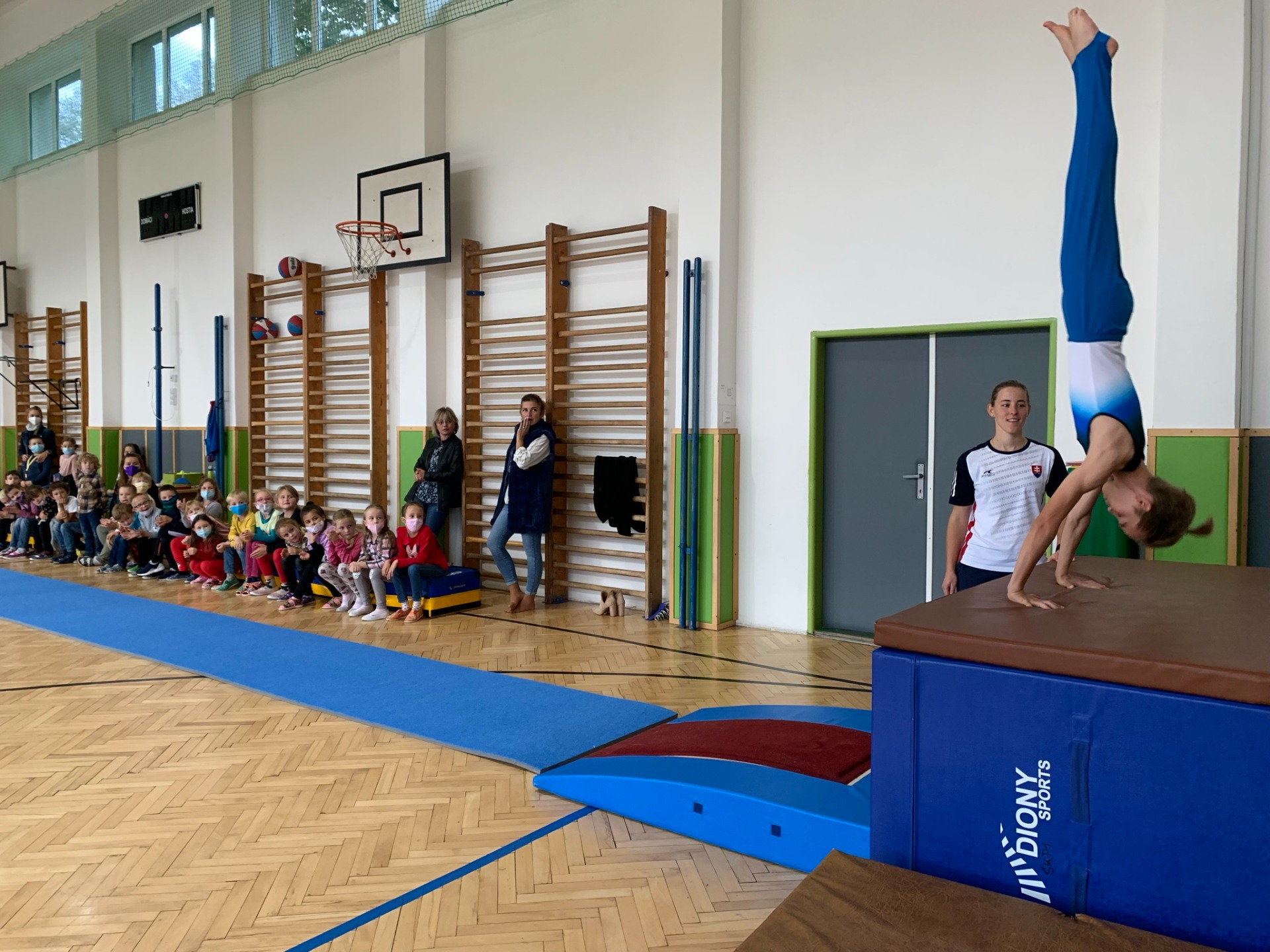 Vyučovacia hodina športovej prípravy so zameraním na gymnastiku - Obrázok 3